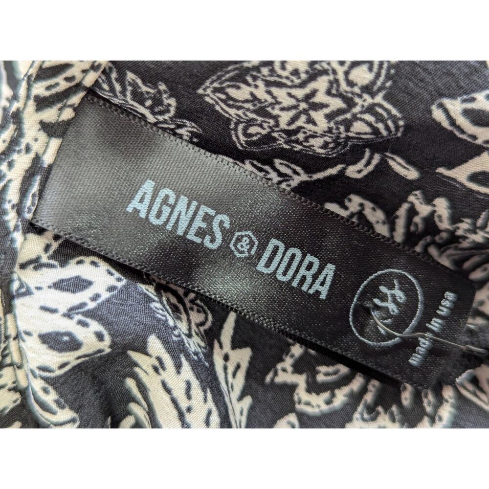 NWT! AGNES & DORA! BLACK & CREAM BOTANICAL/FLORAL KIMONO STYLE ROBE! SZ XSS - Picture 9 of 11